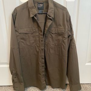 Men’s 5.11 Tactical button up shirt Size Large